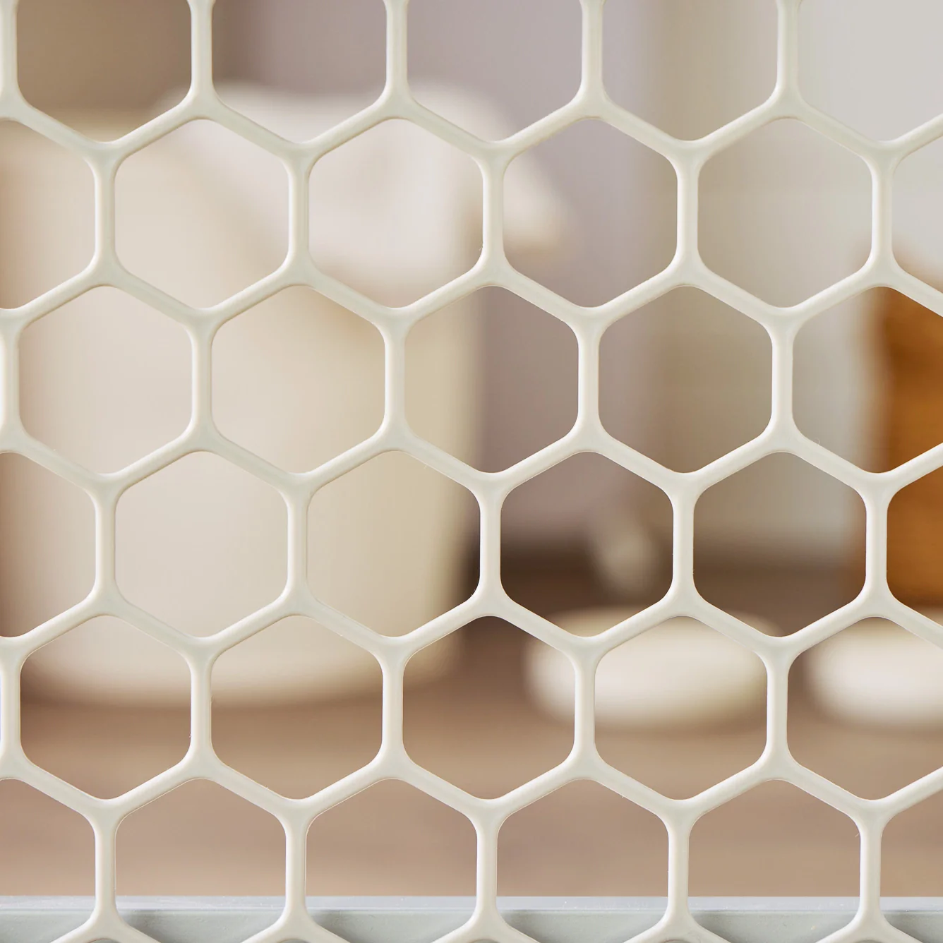Plastic Expandable Pet Gate - Image 10