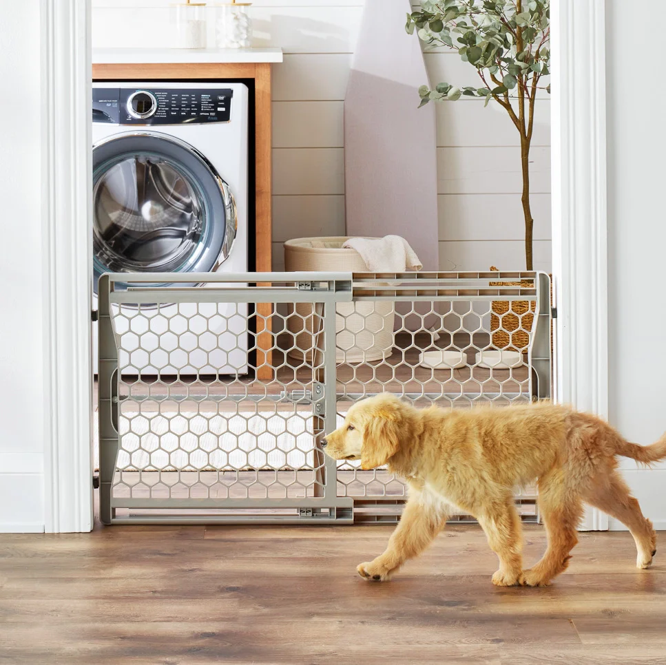 Plastic Expandable Pet Gate - Image 6