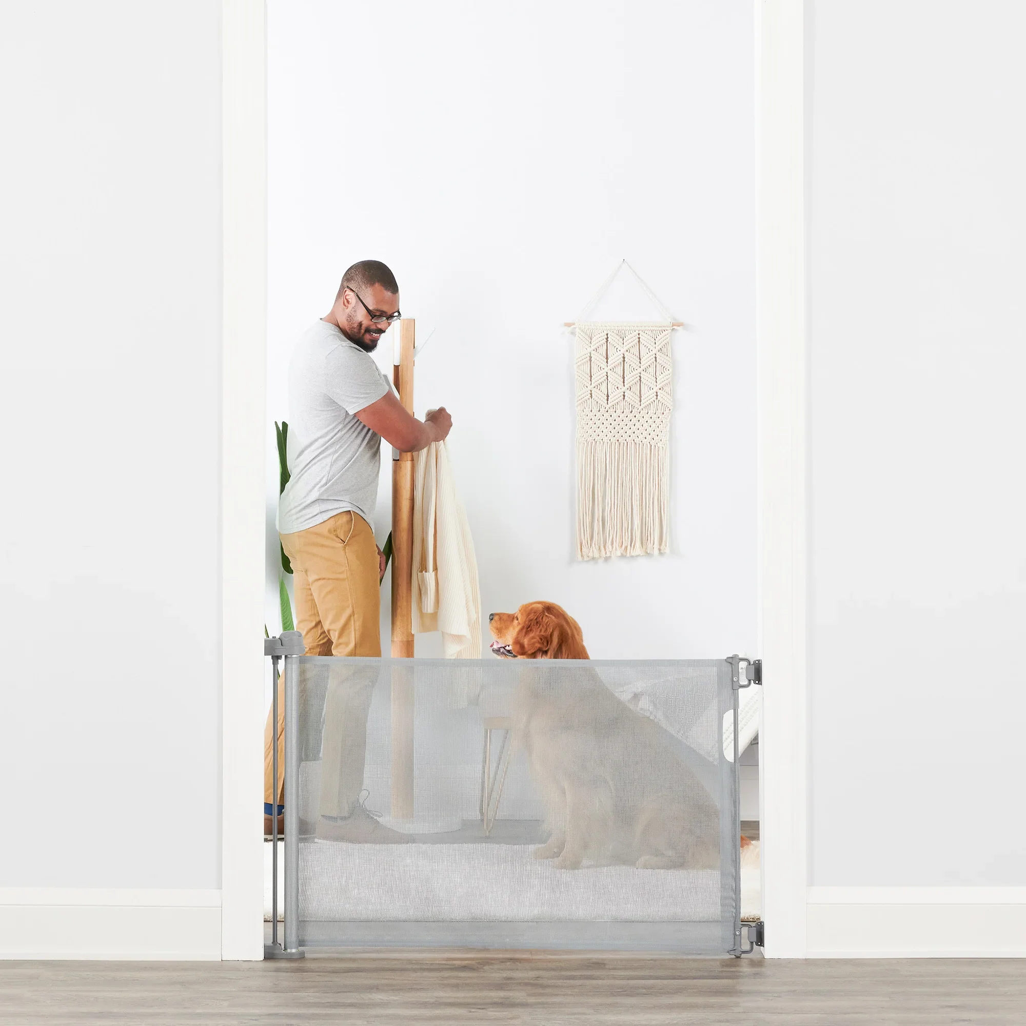 Retractable Pet Gate - Image 5