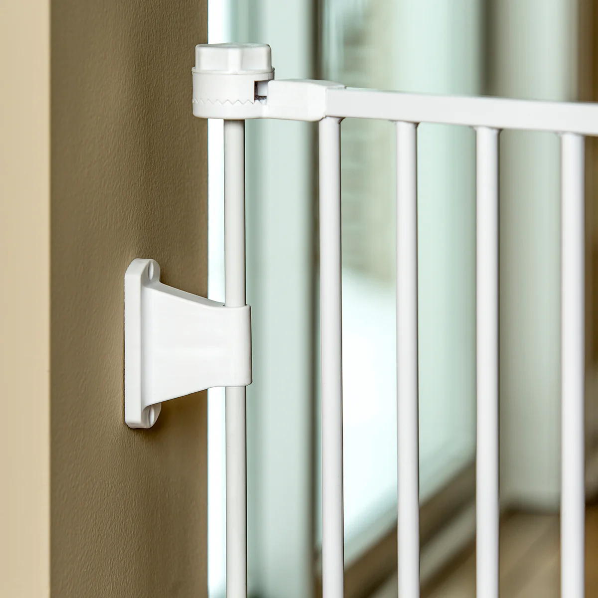 Super Wide Convertible Pet Gate - Image 5